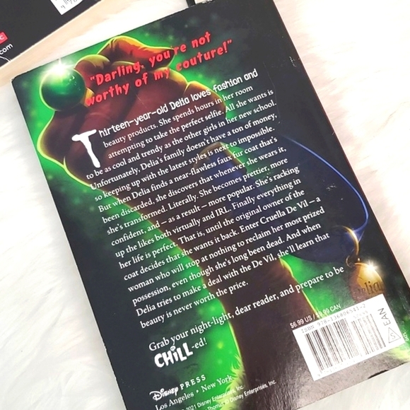 Disney Chills Chapter Book Bundle of 3 Ursula Beast & Cruella Novels - Picture 8 of 14